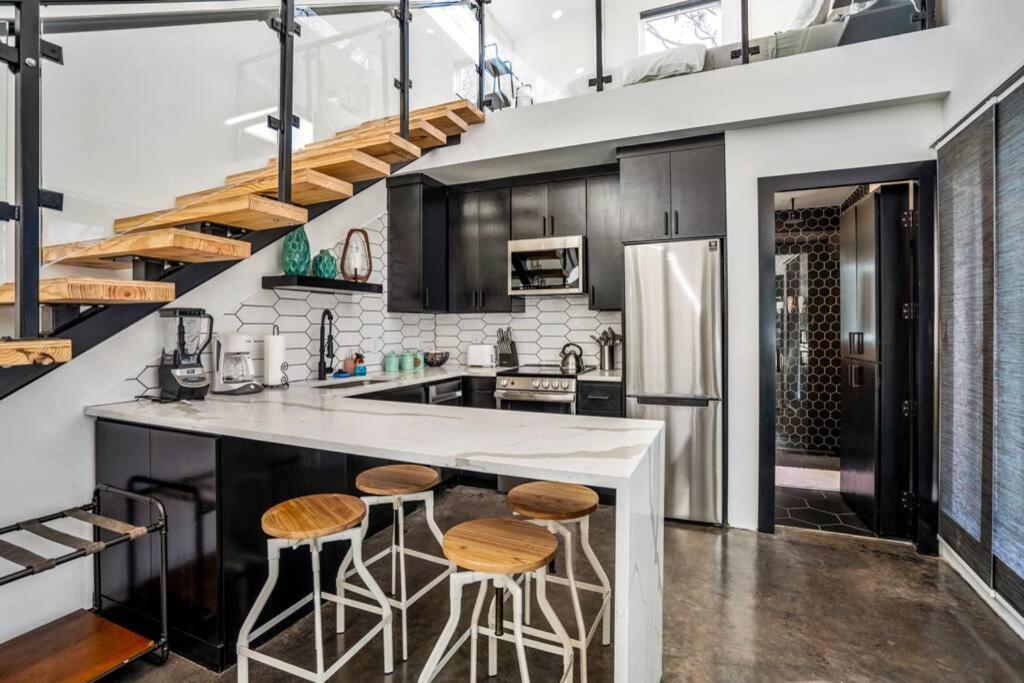 Quantum Tiny Loft At East End Revitalized 휴스턴 외부 사진
