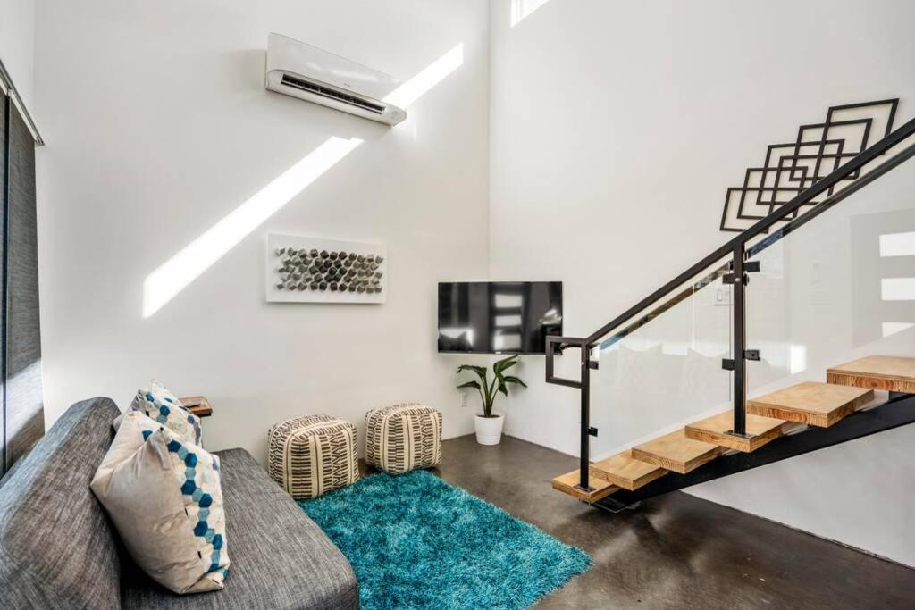 Quantum Tiny Loft At East End Revitalized 휴스턴 외부 사진