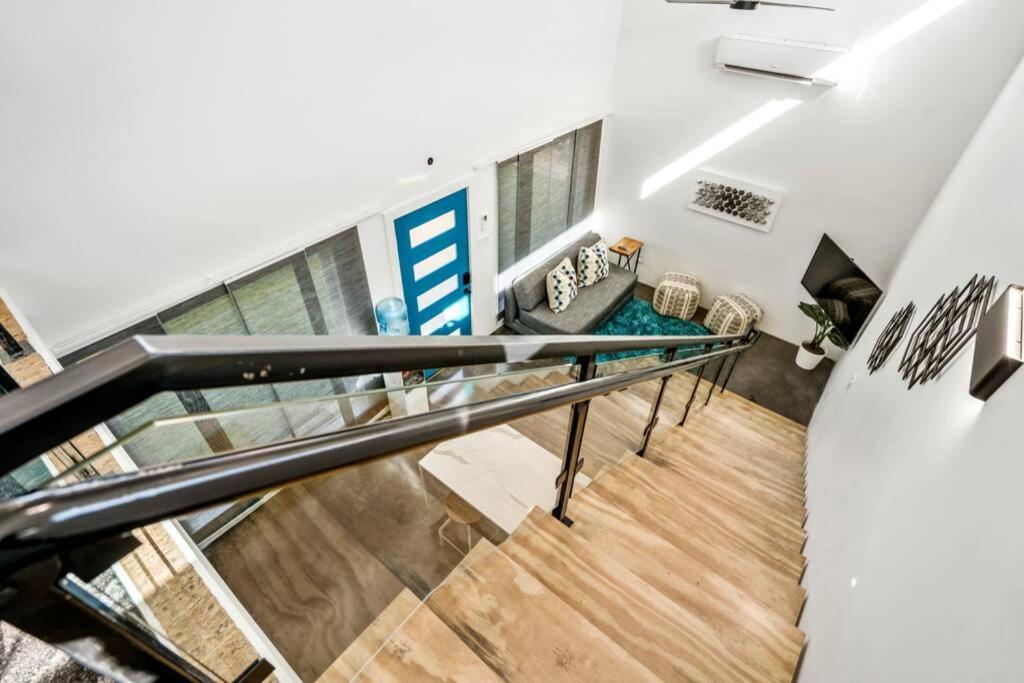 Quantum Tiny Loft At East End Revitalized 휴스턴 외부 사진